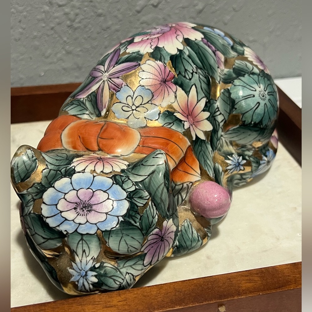 Vintage hand painted Asian cat